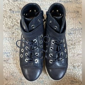 Stuart Weitzman shoes size 5.5 women